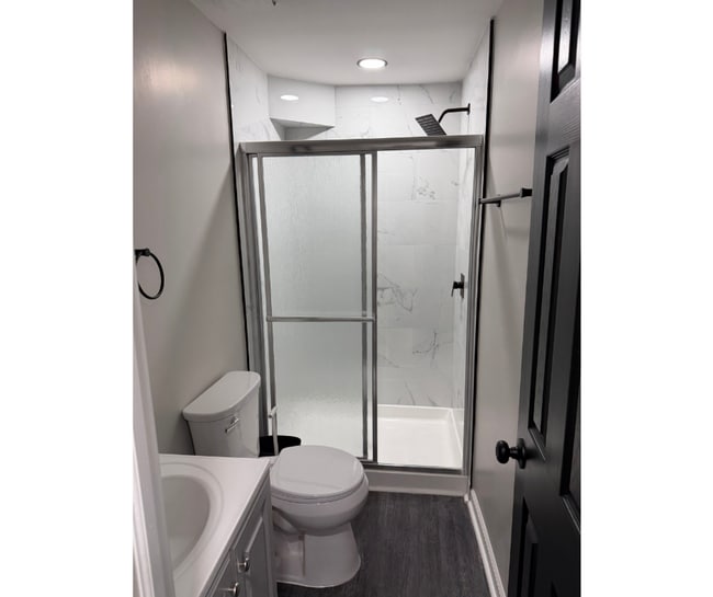 Building Photo - 4147 Doris Ave