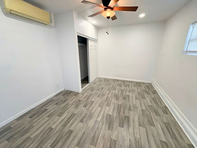 Building Photo - 8186-8188 Zinnia Place