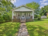 Building Photo - 2404 Yorktown Ave