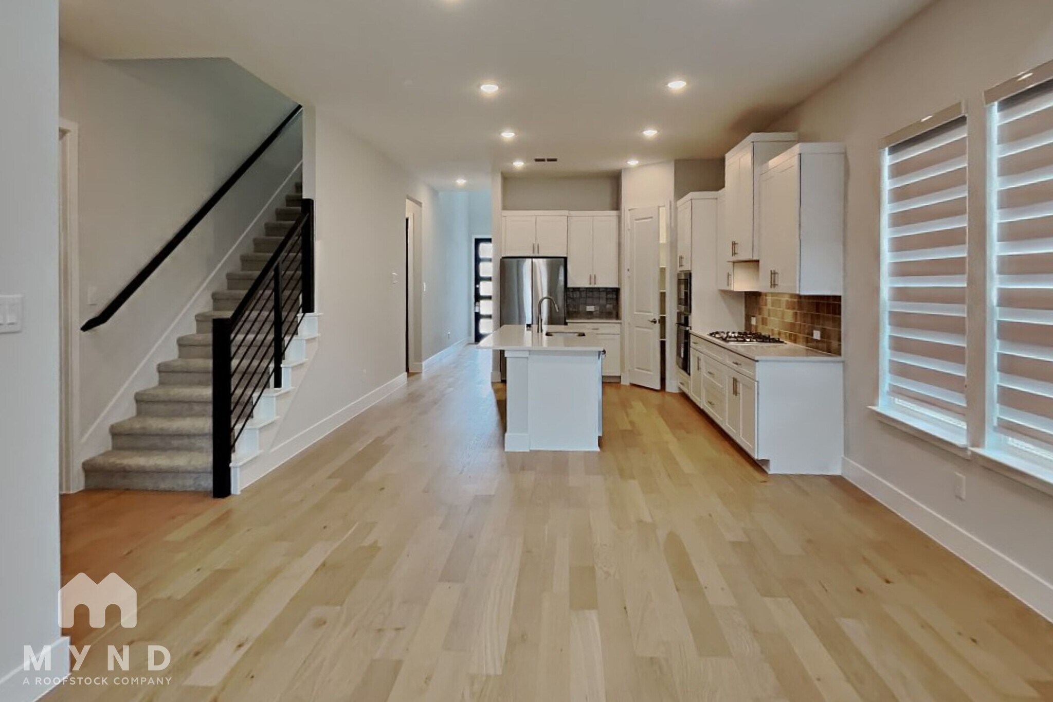 Building Photo - 3012 Eleanor Dr