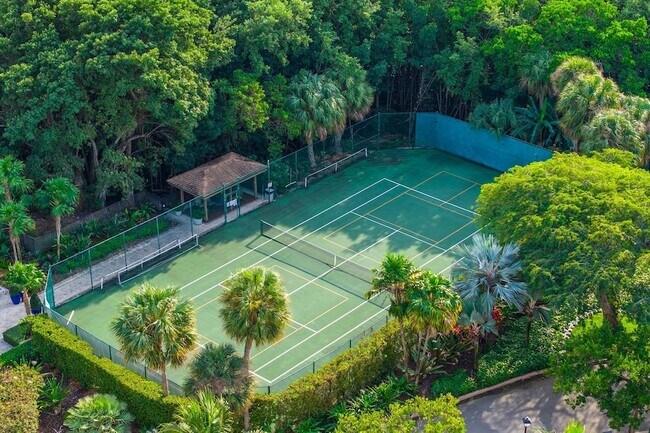 Building Photo - 6204 Paradise Point Dr