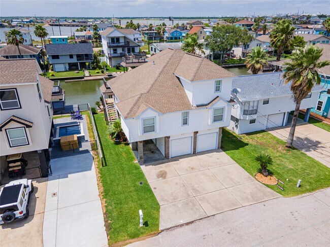 Building Photo - 70 Tarpon St