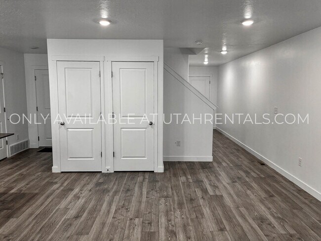 Building Photo - 3741 W 860 N