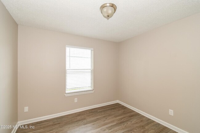 Building Photo - 5118 Somerton Ct