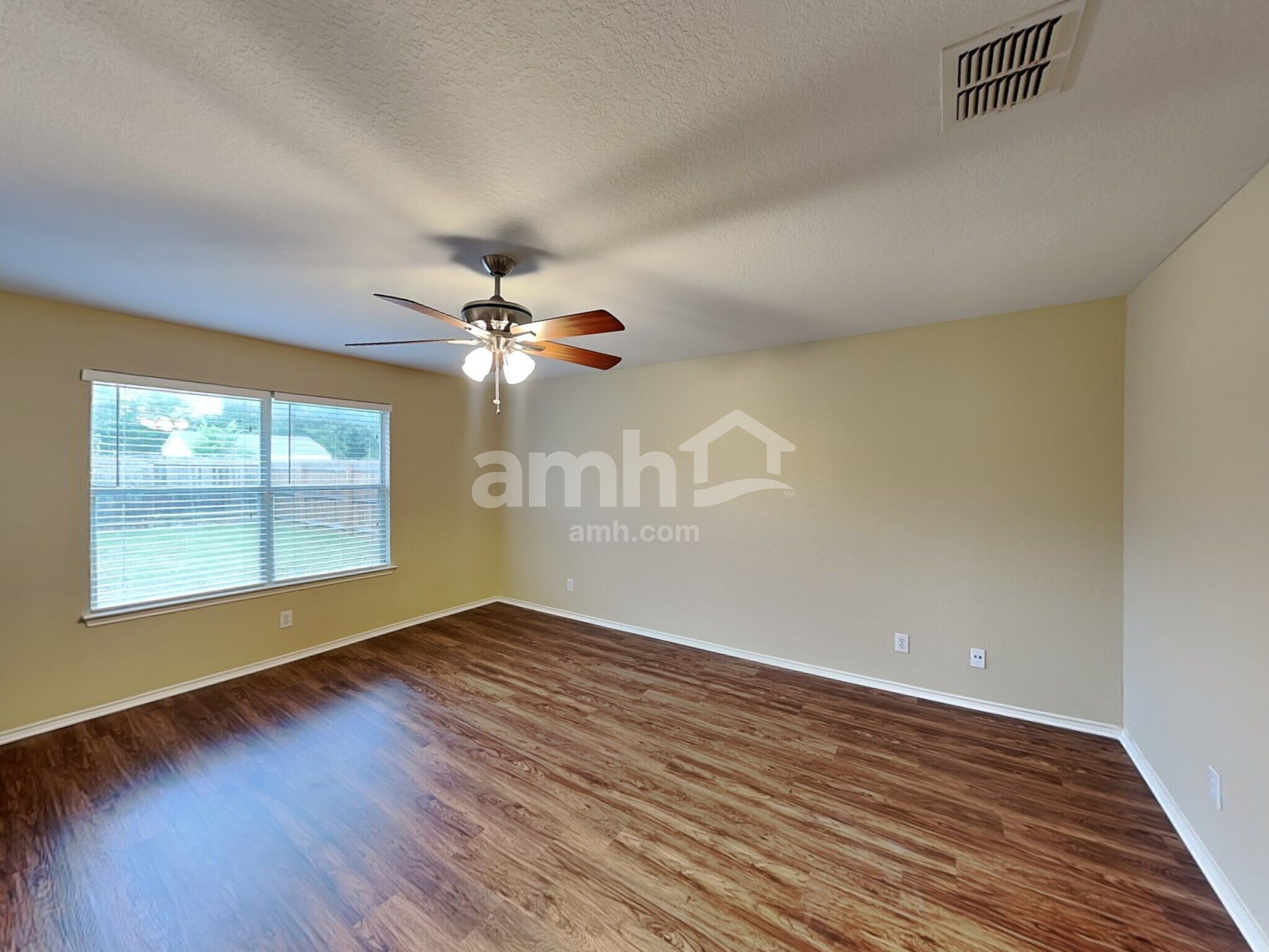 Building Photo - 232 Rock Springs Dr