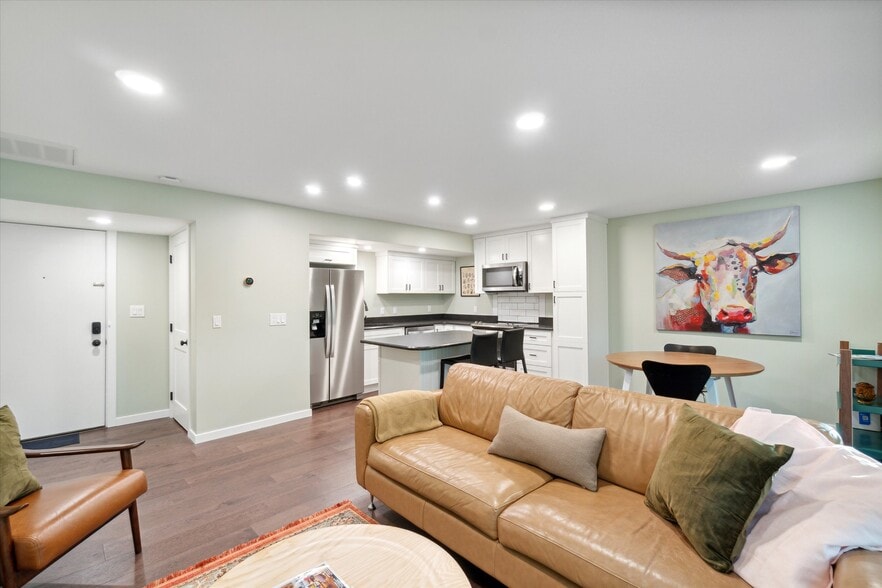 Building Photo - 1807 Fair St