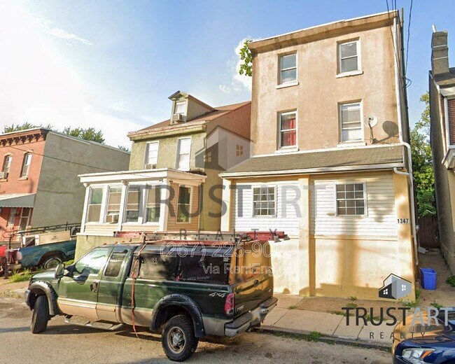 Building Photo - 1347 Sellers St