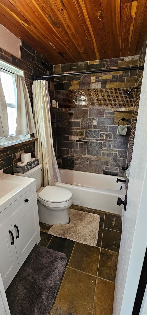 Building Photo - Fully Furnished, All Utilities Included, Dog Friendly 1 Bed 1 Bath Available Now!