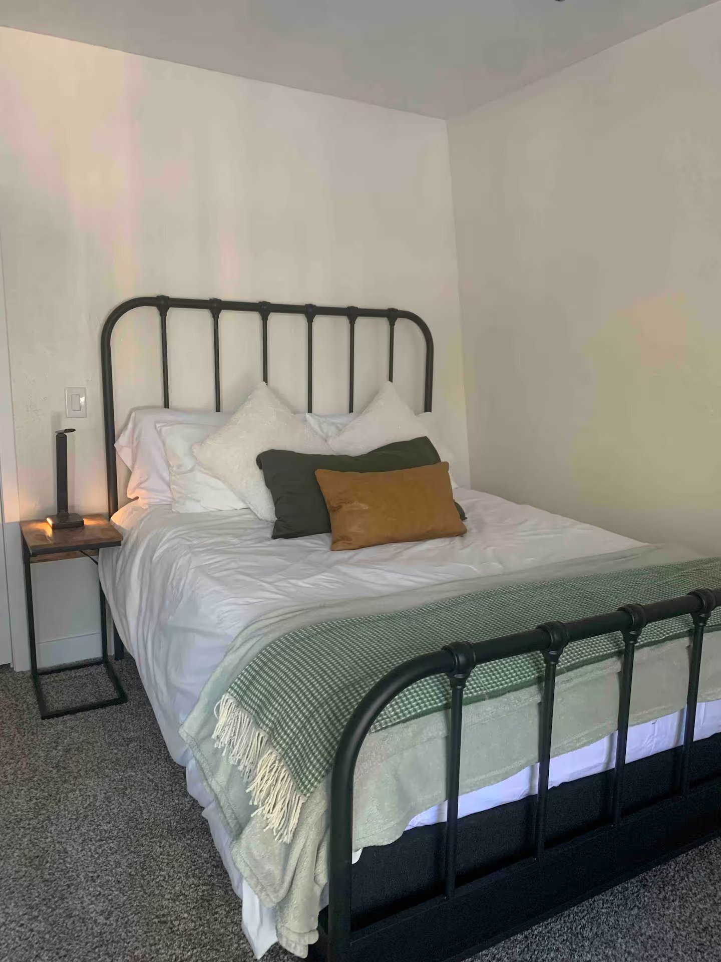 Building Photo - 336 Spruce Ln