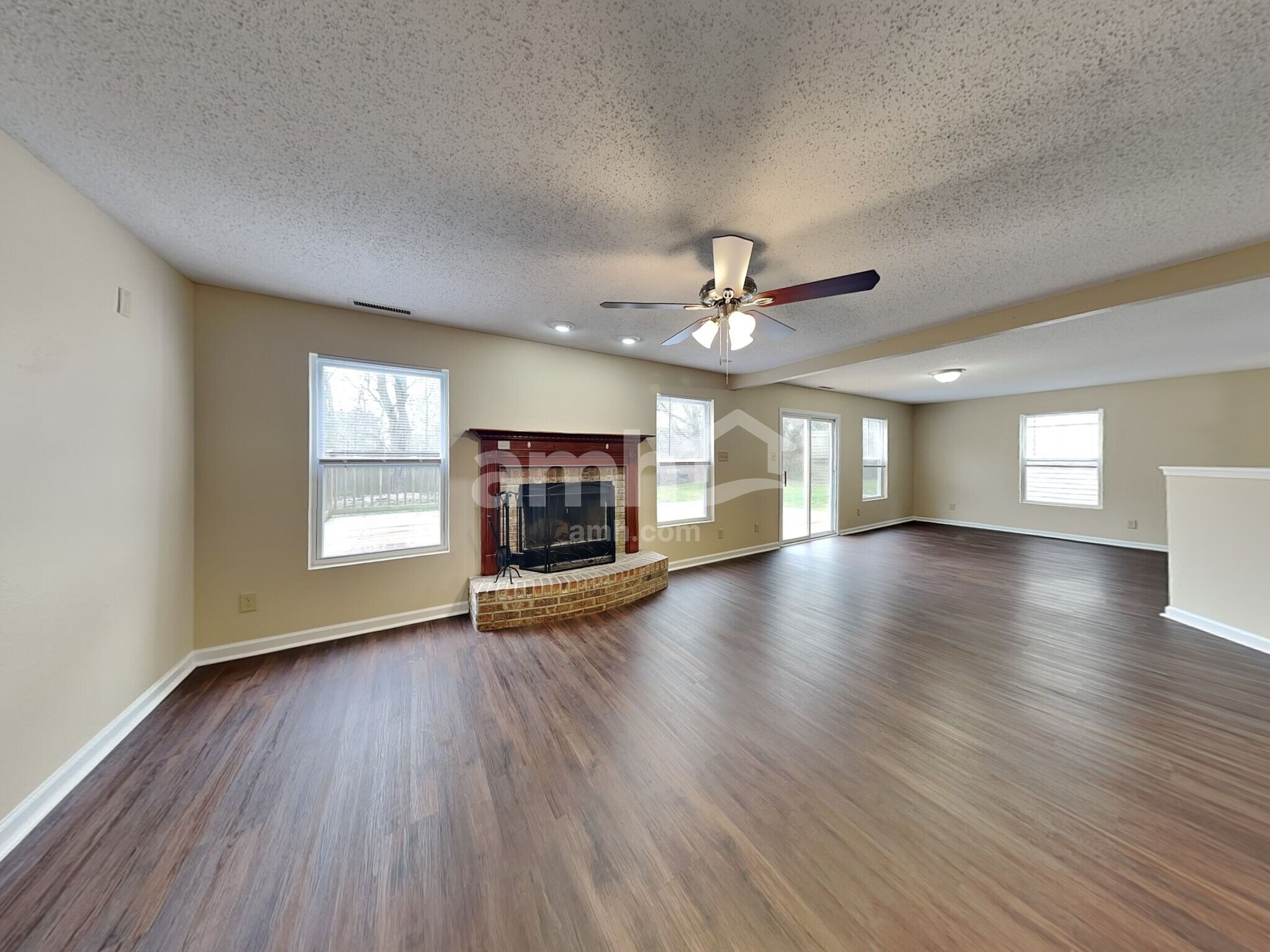 Building Photo - 933 Balto Dr