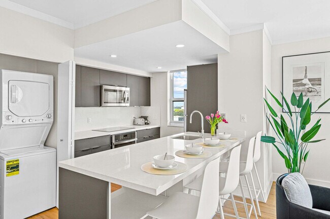 Building Photo - 2889 McFarlane Rd