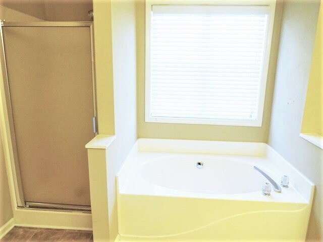 Building Photo - 2062 Spicers Ln