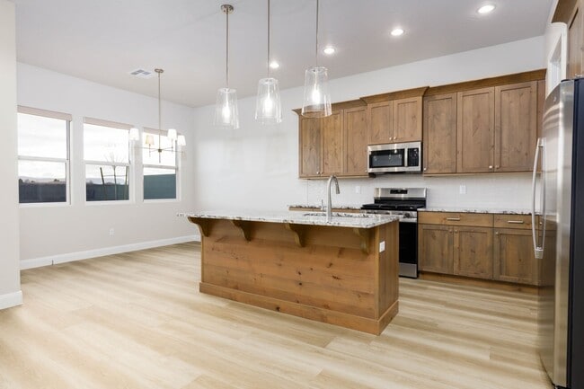 Building Photo - Brand new 2 Story with 4 beds and 2.5 baths plus Office