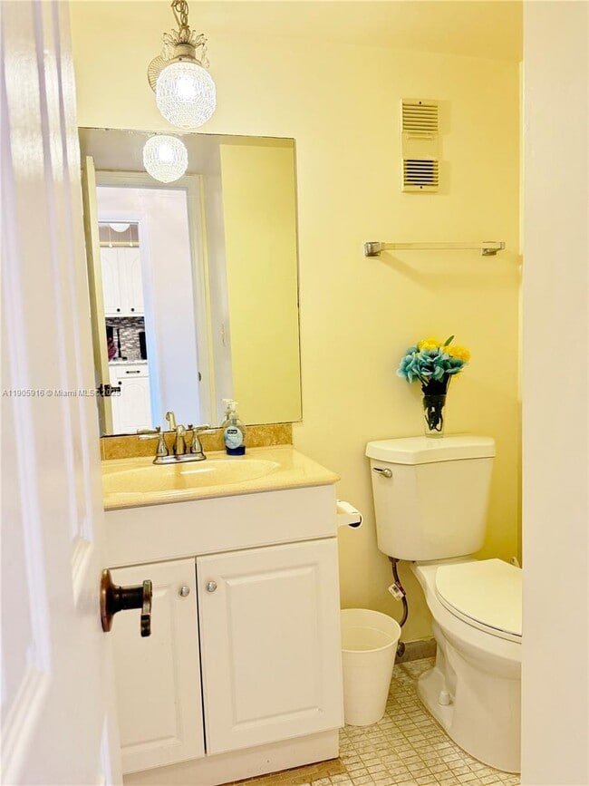 Building Photo - 8900 Washington St