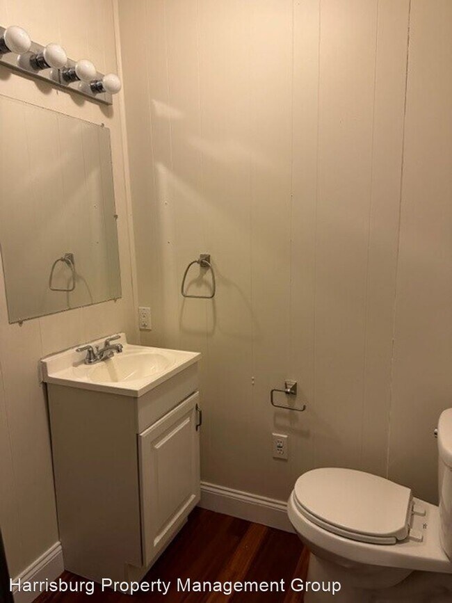 Building Photo - 3 br, 1.5 bath House - 6117 Nassau Rd