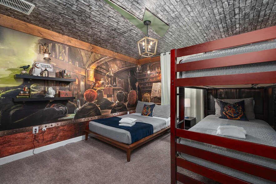 Building Photo - 8969 Stinger Dr