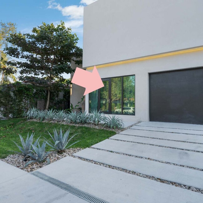 Building Photo - 670 NE 67th St