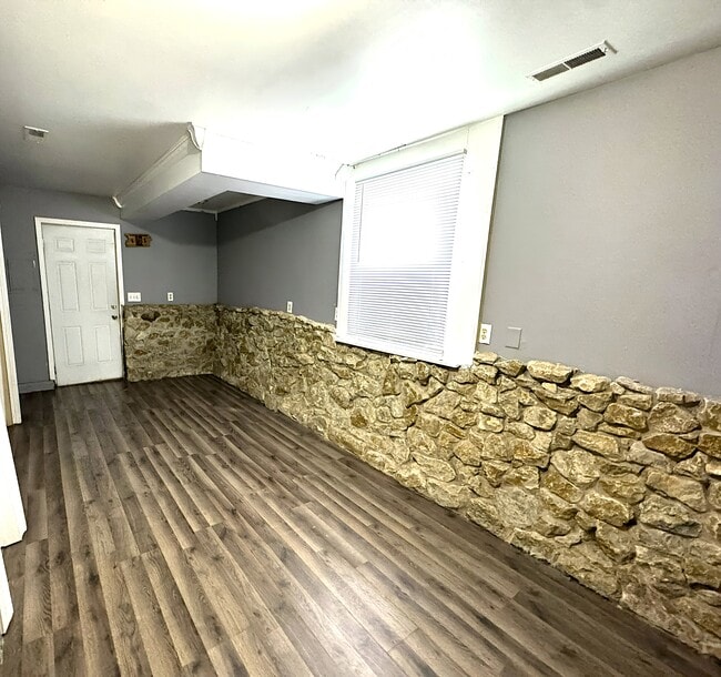 Building Photo - 4025 N Kitley Ave