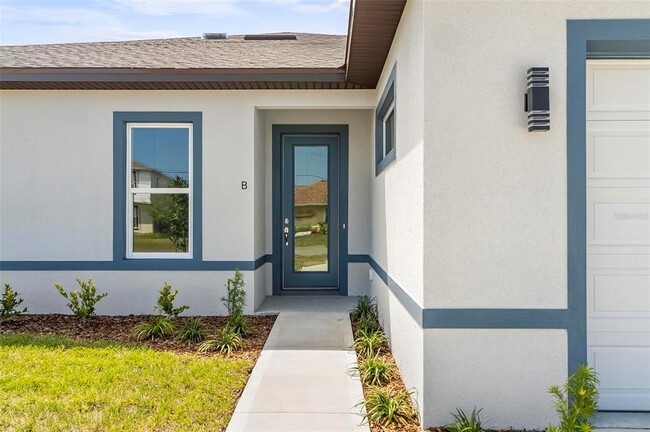 Building Photo - 31 Louvet Ln
