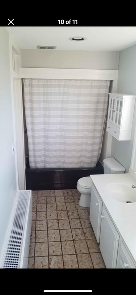 Building Photo - 18 Town House Rd