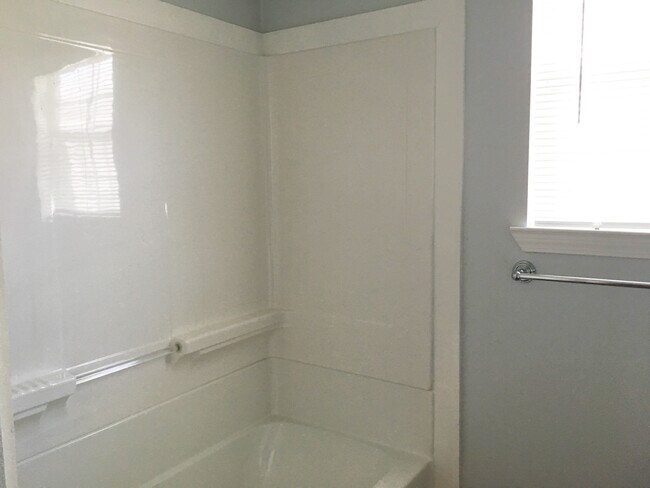 Building Photo - 902 Lauderhill Ln