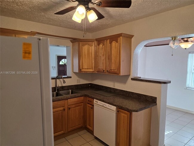 Building Photo - 4321 Kirby Loop Rd