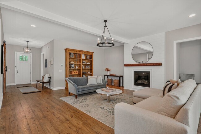 Building Photo - Spacious 4BR Home with Office & Covered Porch in Chapel Ridge