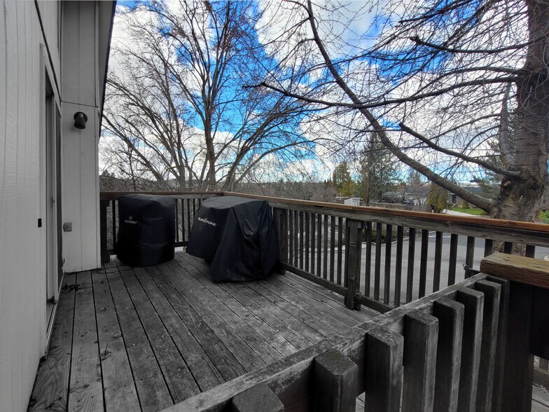 Building Photo - 651 N Hayes St