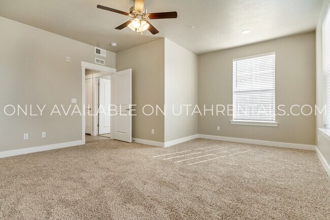 Building Photo - 1128 S 820 E