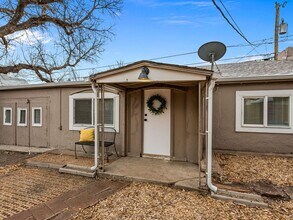 Building Photo - Private Home in Westwood Neighborhood