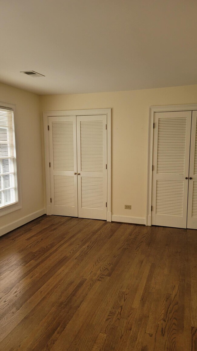 Master bedroom - 164 5th St NE