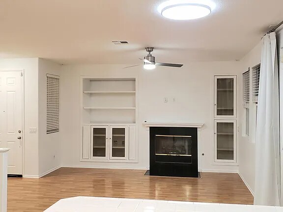 Building Photo - 1517 Laurel Grove Dr