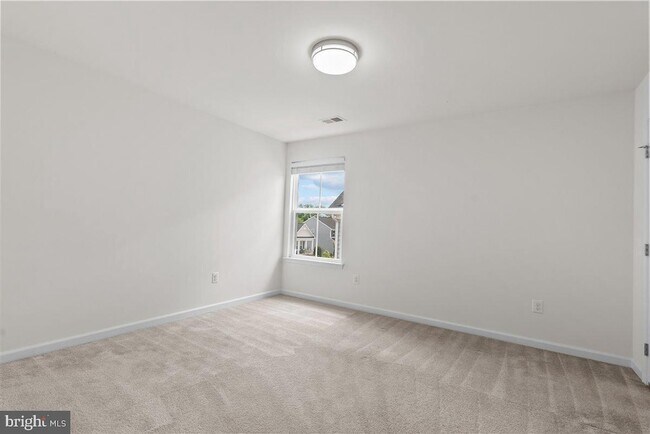 Building Photo - 109 Emperor Dr
