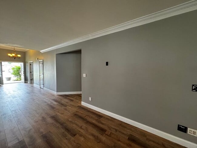 Building Photo - Near Redstone Arsenal Gate 1 with fence, storm shelter and AMAZING spa shower in primary suite