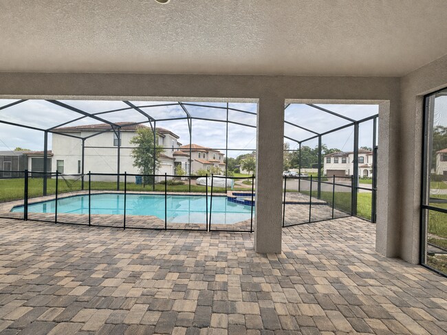 Building Photo - Spacious 6-Bedroom Home with 6.5 Baths in Haines City!
