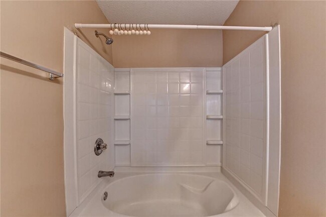 Building Photo - 229 Riverstone Commons Cir