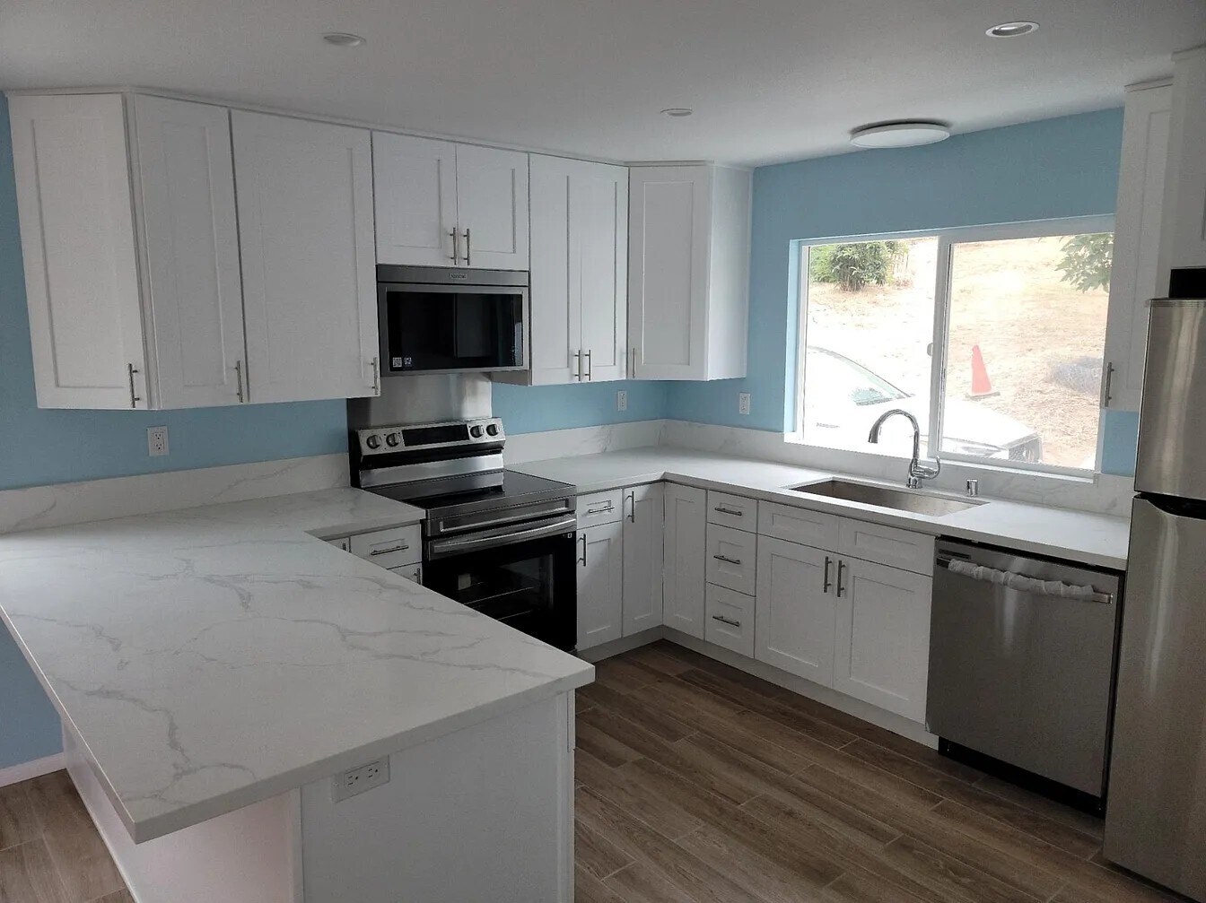 Building Photo - 9612 Petite Ln
