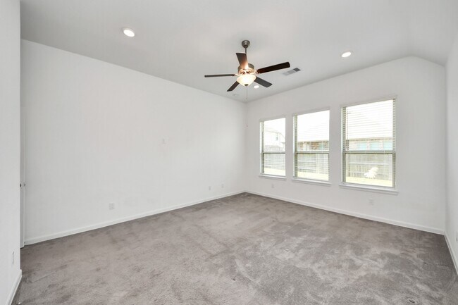 Building Photo - 17770 Misty Brk Ln