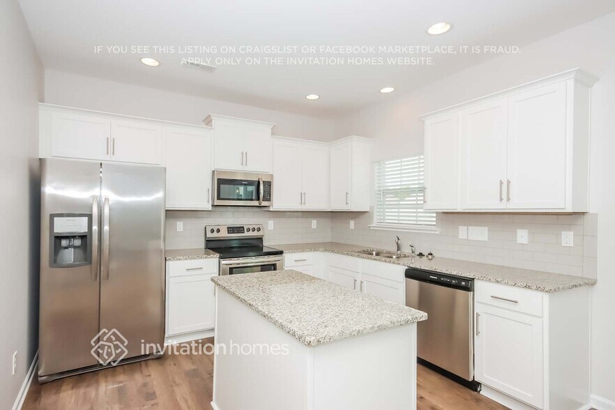 Building Photo - 144 N Cromwell Dr
