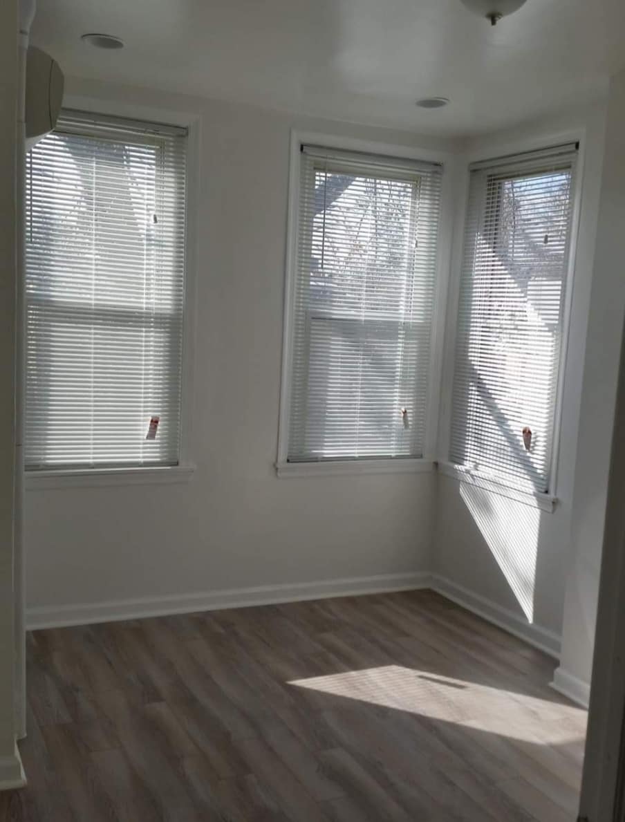 Building Photo - 926 Belmont Ave