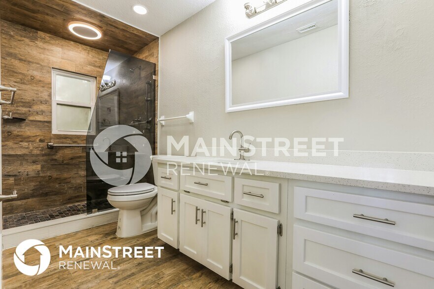 Building Photo - 5004 Bonnet Ave