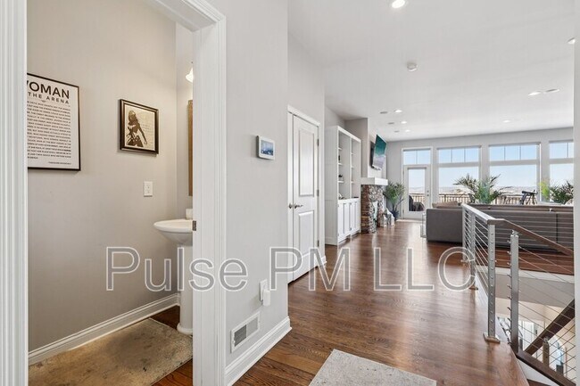 Building Photo - 1226 Grays Peak