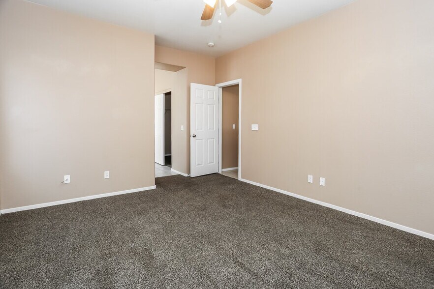 Building Photo - 5421 Sea Water Way