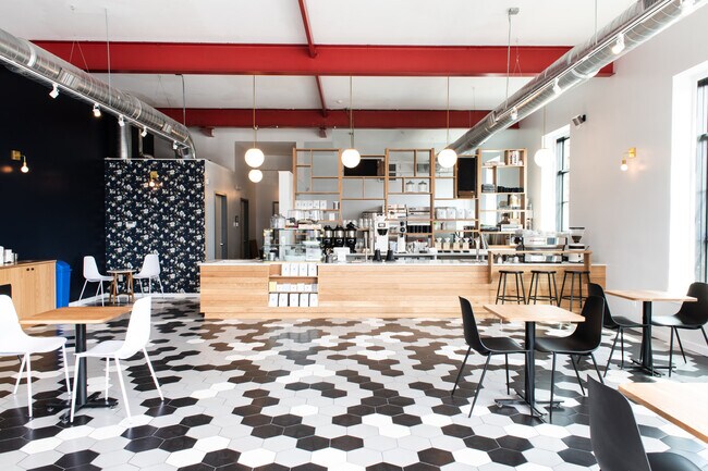 Ultimo Cafe - 74 E Church Ln