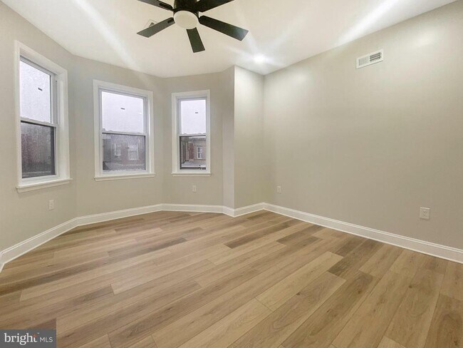 Building Photo - 5860 Osage Ave