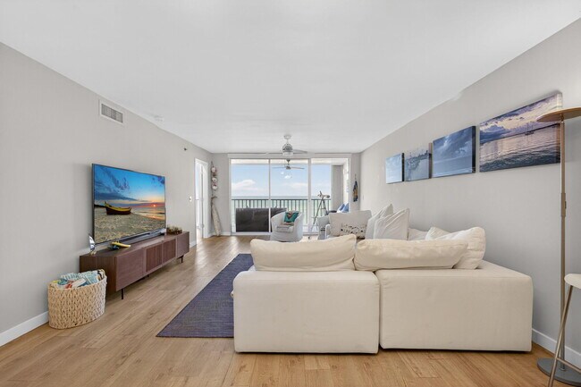 Building Photo - 3150 N Hwy A1A