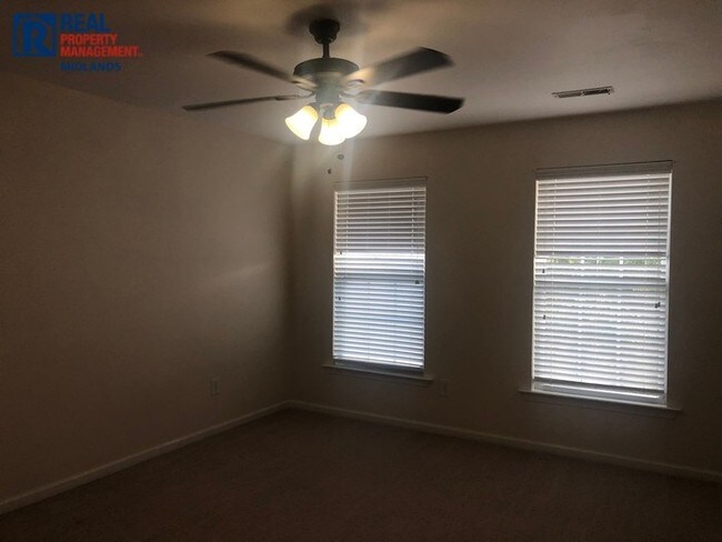 Building Photo - Spacious Home in Hopkins Area! Apply Now!