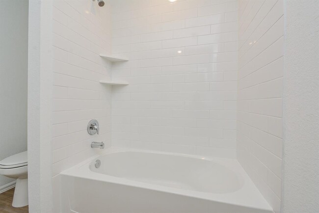 Building Photo - 5226 Sunvalley Bend Dr