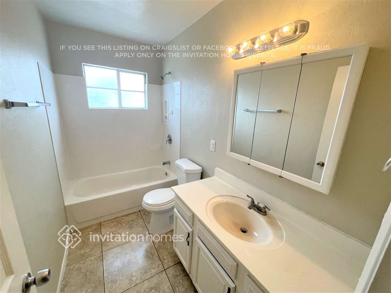 Building Photo - 2039 E Osborn Rd