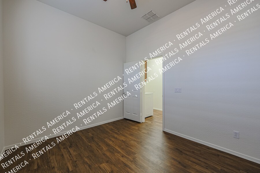 Building Photo - 16218 N 182nd Ln